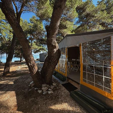 Caravan Near The Sea 2 Ugljan Exterior foto