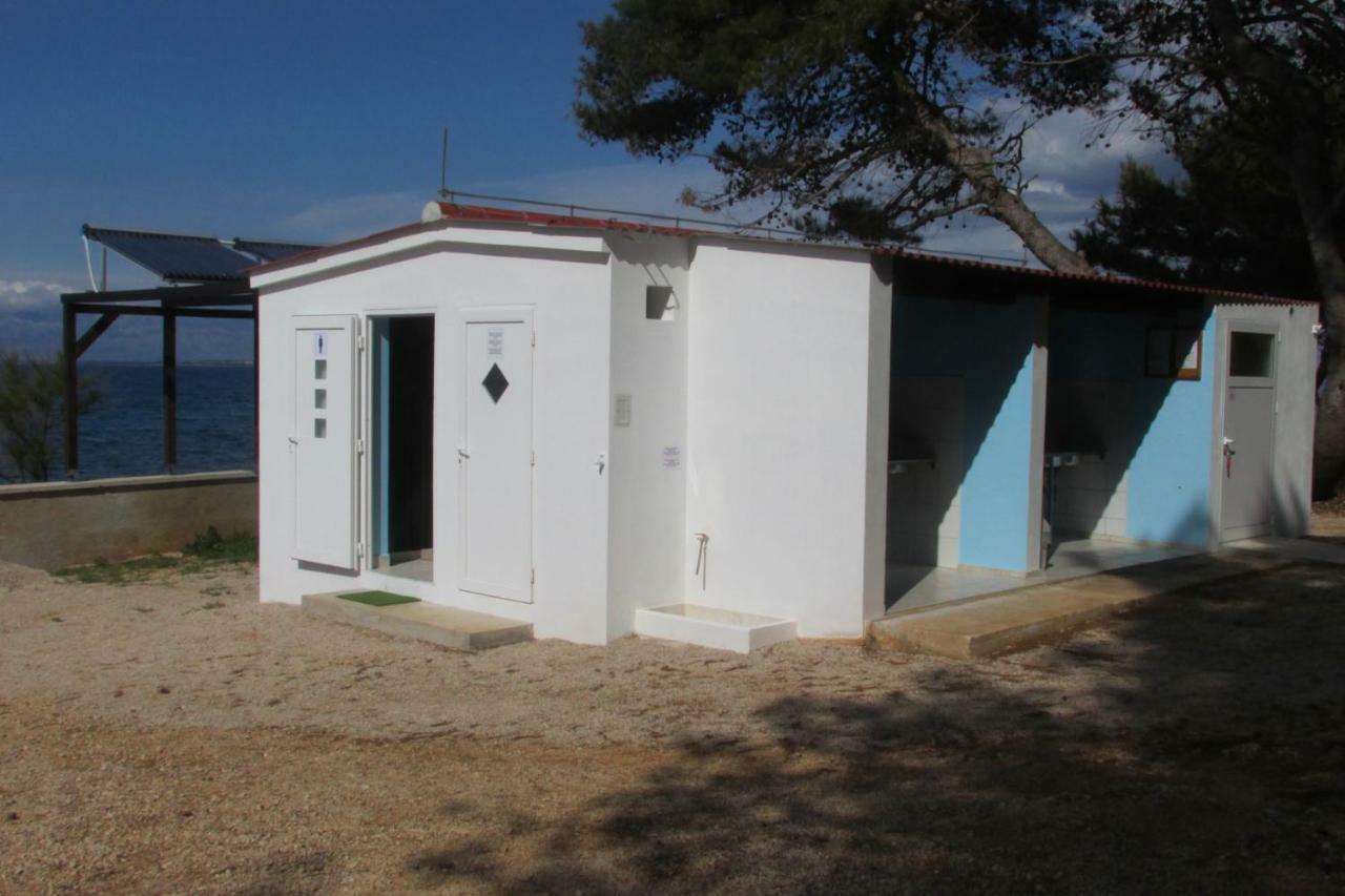 Caravan Near The Sea 2 Ugljan Exterior foto